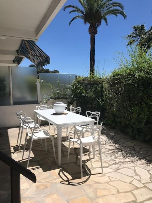 Bandol Roc Beach Vue Mer Grand T3 Face A La Plage Avec Parking 外观 照片