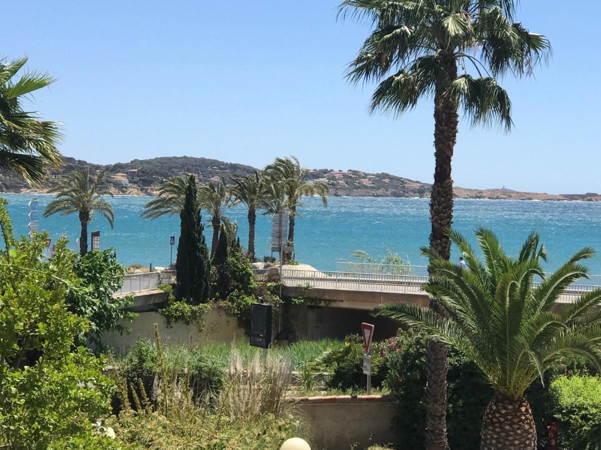 Bandol Roc Beach Vue Mer Grand T3 Face A La Plage Avec Parking 外观 照片