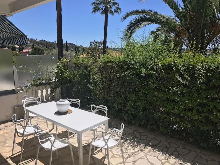 Bandol Roc Beach Vue Mer Grand T3 Face A La Plage Avec Parking 外观 照片